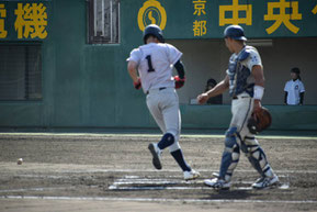 先制のホームを踏んだ辰己