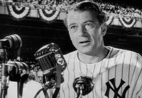 Nella foto Gary Cooper interpreta il discorso di Lou Gahrig nel film "The Pride of the Yankees"