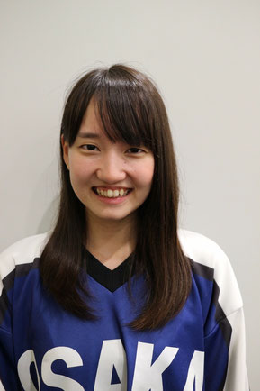 部員紹介 2回生マネージャー 大阪大学体育会アイスホッケー部のホームページ
