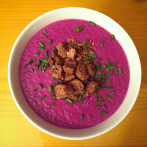 Rezept Zutaten Suppe Apfel Rotkohl Herbst essen lila Herbstsuppe Herbstrezept 