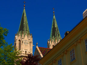 die neugotischen Doppeltrüme von Kloster Neuburg