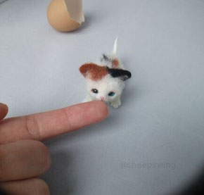 羊毛フェルト　三毛猫　リアル　小さい