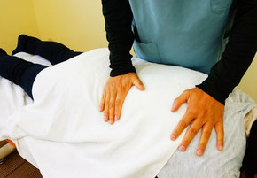 腰や背中のマッサージ、腰痛ギックリ腰の治療は、昭島市のオサモミ整体院
