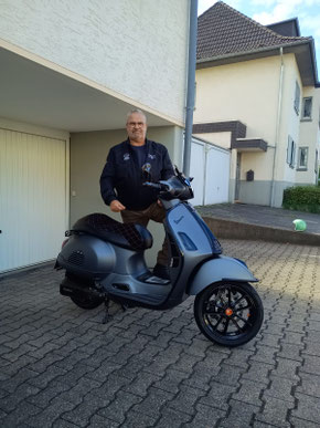 Joschko - Vespa GTS 125
