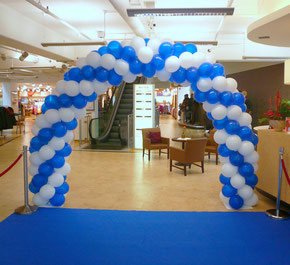Luftballon Ballon Bogen Eingang Dekoration Modehaus Gebrüder Götz Würzburg Oktoberfest Event Firma