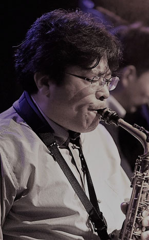 山﨑俊樹（sax）