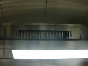 一部、グリスフィルター汚れ・洗浄状態が確認できる面があります