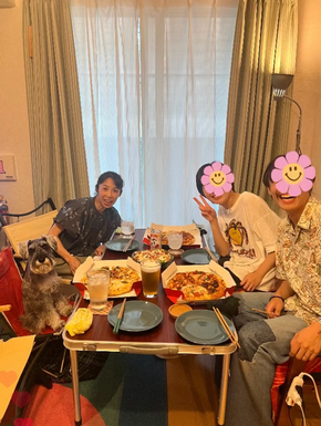 息子夫婦とドミノピザ