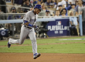 Nella foto Addison Russell dopo il fuoricampo (AP Photo/Jae C. Hong)