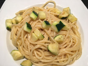 Spaghetti mit Zucchini