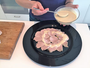 Zubereitung von Vitello tonnato