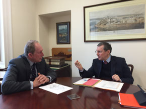 Entretien entre Stuart Trought et Philippe Bas - crédit photo : CD50