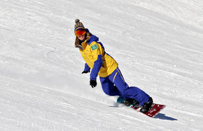 session privée snowboard val d'Isère, apprendre de mieux rider, carver sur le piste