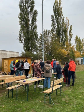 Für Spieler und Zuschauer steht ab sofort am B-Platz der SpVgg Uehlfeld eine Bewirtungshütte zur Verfügung. Foto: LAG Aischgrund/Doris Dietsch