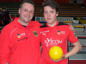 Jan Kuschinsky (links) mit Dominik Kunze bei der U18-WM 2013 in Zalaegerszeg, Foto: DKBC