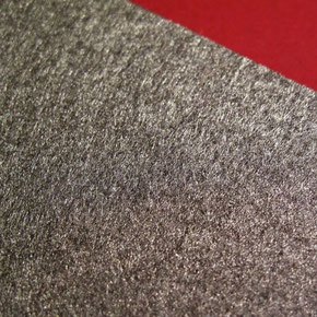 Material aus kompaktierten metallischen Fasern.