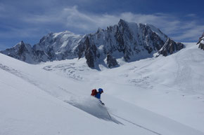 Glacier Noir Abfahrt ins Valée Blanche mit «Mont Blanc» Kulisse