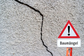 Wir beheben Baumängel an der Fassade und bieten eine top Sanierung! Kultbau GmbH, Ihr Fassadensanierung Unternehmen in Erfurt