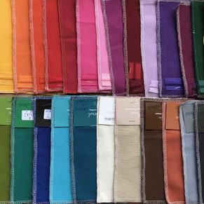 stoffe farben kraeftig