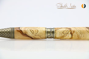 Gedrechselter Drachen Stift aus Holz