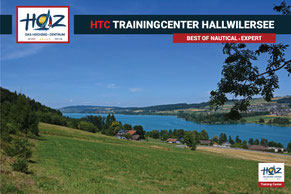 Sanfte Wiesen und Höfe über dem Hallwilersee, blaue Bucht und Dörfer am Ufer – Standort HOZ HTC Trainingcenter Hallwilersee.