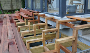 Exemple de structure portante d'escalier de terrasse bois sur plot PVC