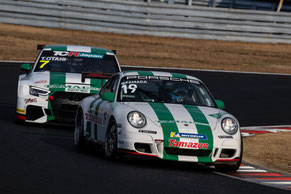 TCRアウディとポルシェ