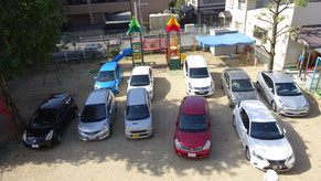 園庭駐車場には１８～２０台駐車可