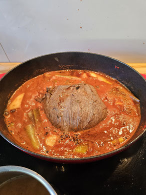 Sauerbraten mit Semmelknödel