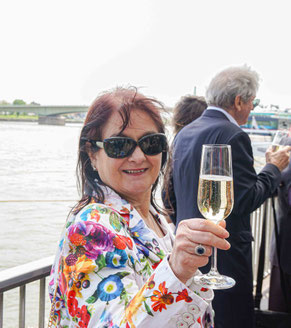 AMADEUS Riva Taufpatin Doris Heger