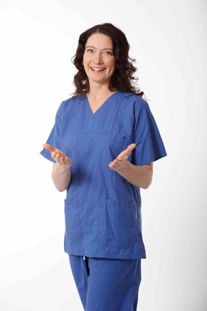 Bild: Dr. med. Kathrin Gatscher in OP-Kleidung, Orthopädie in Bergisch Gladbach, Bergisch Gladbach Chirurg 
