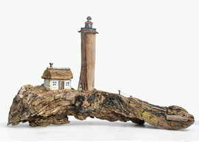 Christine Grandt - Treibholzkunst - maritime Postkarte - kleines Häuschen und Leuchtturm