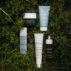 Dolomia Pflegelinie der Eigenmarke der Helios Apotheke in der Schweiz.