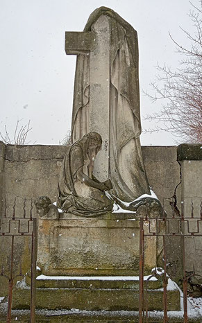 Grabmal Maria Anne Römisch Mikulasovice von Pettrich Bild: Susann Wuschko