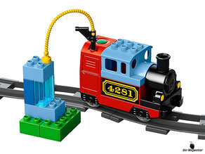 Die Besonderheit im Lego Paket 10507 Eisenbahn Starter Set ist die lustige Dampflok mit Geräuscheffekten.