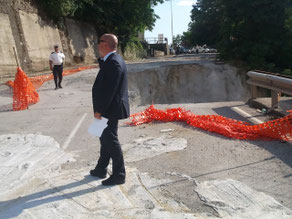 Il sindaco è rimasto solo a fronteggiare la frana?
