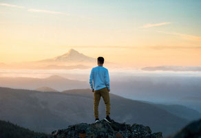 Christian Fassbender ist Ihr kompetenter MentalCoach für Unternehmen sowie Fach- und Führungskräfte bei herausfordernden Veränderungsprozessen (Change Management) - Fassbender Erfolgsentwicklung -  für den Erfolg von Mensch UND Unternehmen. 