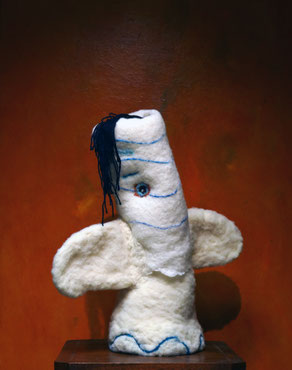 Idols XXXIII, 2024. Dimensions h 45 cm x 43 cm x 21 cm