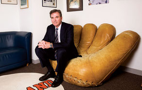 Nella foto seduto sulla "Poltrona di Joe" Billy Beane