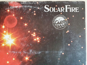 "Scuff" und "Ringwear" auf dem Cover von "Manfred Mann's Earth Band - Solar Fire" (RE, GER 1976).