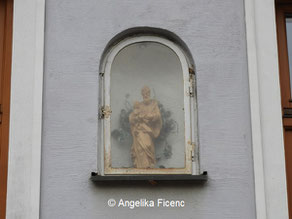 Nischenfigur Hl. Josef mit Jesuskind © Mag. Angelika Ficenc 