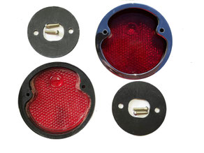 1054 + ФП13-3716200 Rahmen mit Rücklichtglas Rückleuchte GAZ 51/63. Red Glass STOP Taillight Lens with Frame GAS 51/63. Стекло красное с ободком заднего фонаря ГАЗ 51/63.