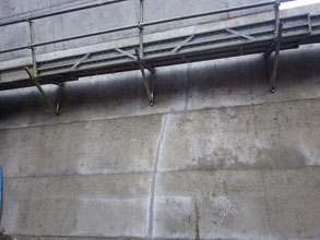 コンクリート構造物のひび割れ補修