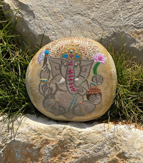 Laëtitia Enfru Stone's Spell Art Thérapie Peinture vibratoire Harmonisation lieu de vie Energétique Spirituel  Soin Vibration Conscience Intuition Mandala