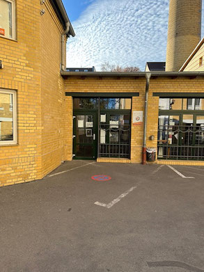 Eingang Turnhalle