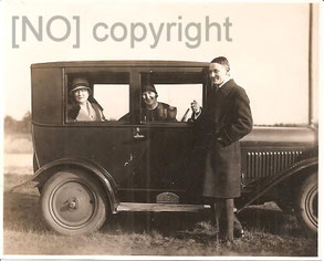 [Foto: "Opel", handschriftlich "Königswusterhausen im März 1929. Archiv R. Saalfeld]]