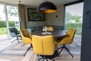 vakantiehuisje in Drenthe eettafel