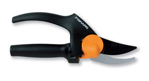 Fiskars Power Gear Bypass Pruner  European Consumers Choice 