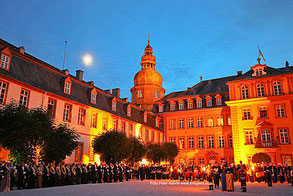 Zapfenstreich auf dem Schloßhof