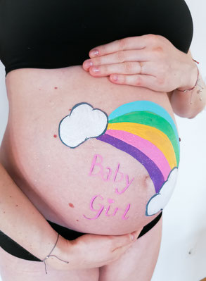 Babybauch Painting Baby Girl Rainbow – Mariposa Styling mit Stil Hochzeitsstyling Wien und Umgebung ©Mariposa